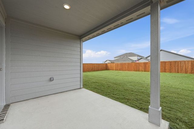 2305 Buffalo Bayou Way, Crandall, TX 75114