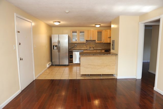 9 Glen Ave 18, Chelmsford, MA 01824