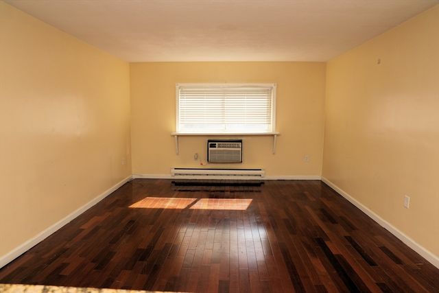 9 Glen Ave 18, Chelmsford, MA 01824