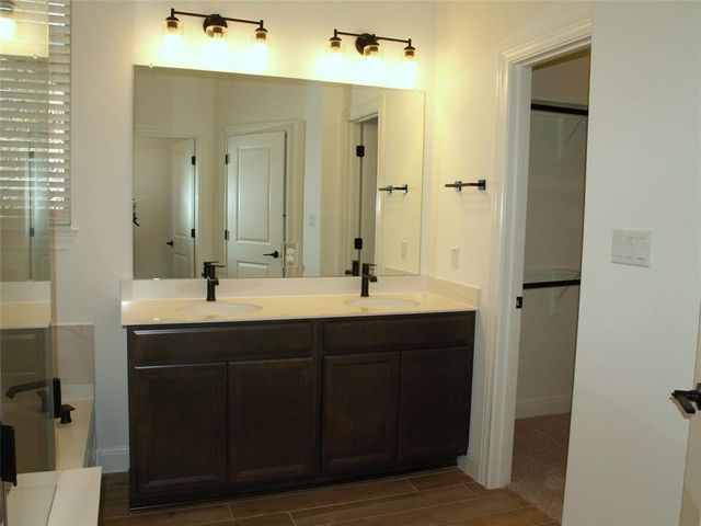 136 Raleigh DR, Georgetown, TX 78633