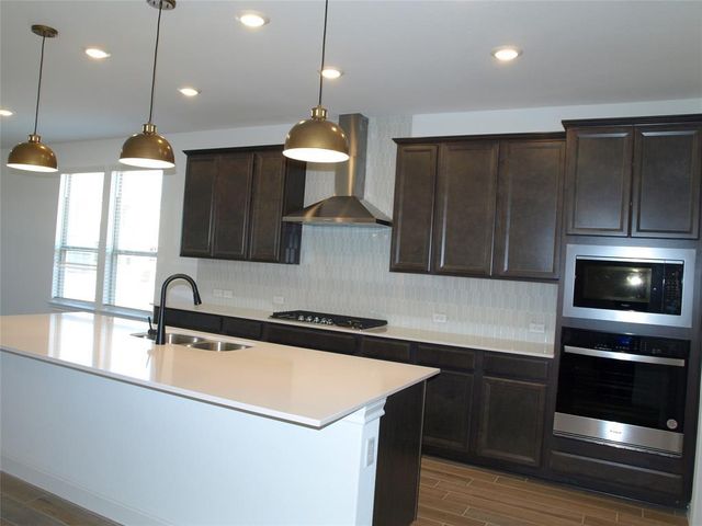 136 Raleigh DR, Georgetown, TX 78633