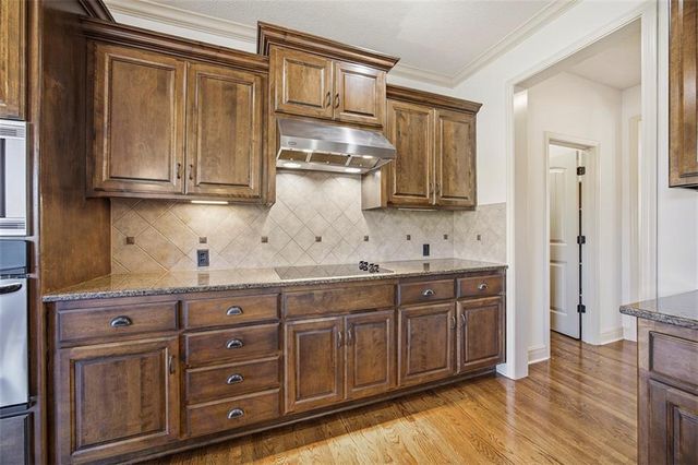 10822 S Appleridge Lane, Olathe, KS 66061