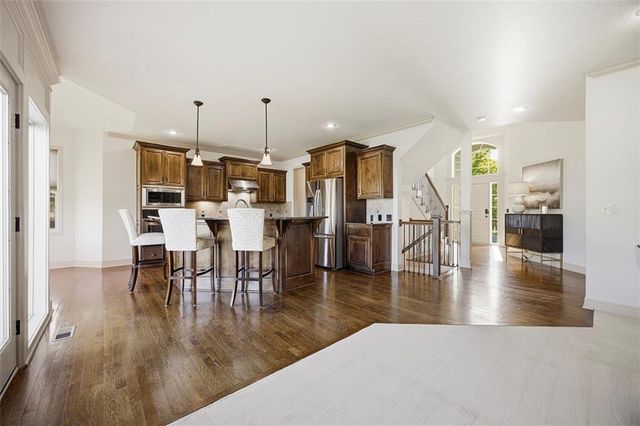 10822 S Appleridge Lane, Olathe, KS 66061