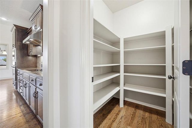 10822 S Appleridge Lane, Olathe, KS 66061