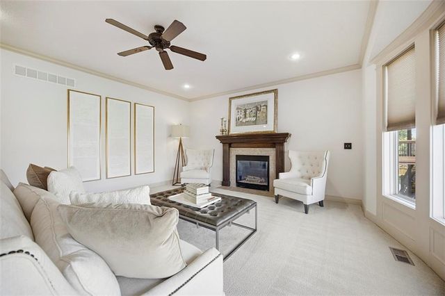 10822 S Appleridge Lane, Olathe, KS 66061