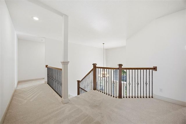 10822 S Appleridge Lane, Olathe, KS 66061