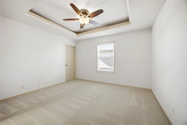 10822 S Appleridge Lane, Olathe, KS 66061