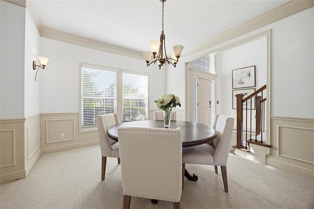 10822 S Appleridge Lane, Olathe, KS 66061