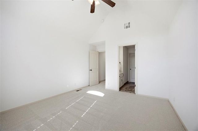 10822 S Appleridge Lane, Olathe, KS 66061