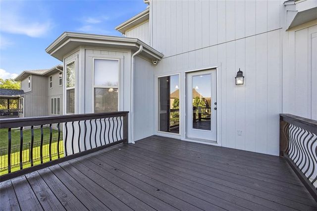 10822 S Appleridge Lane, Olathe, KS 66061