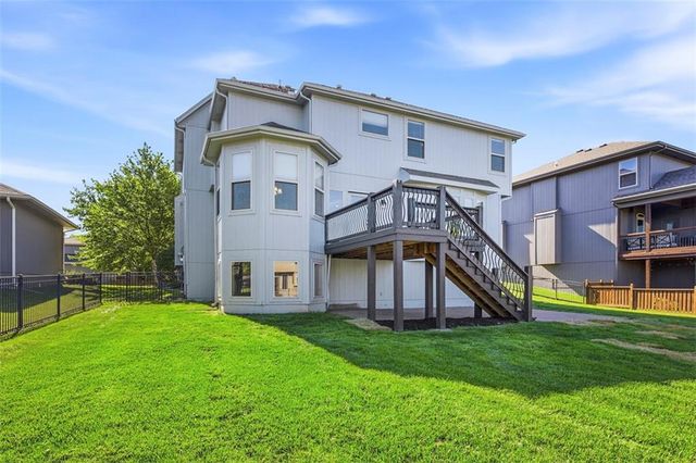 10822 S Appleridge Lane, Olathe, KS 66061