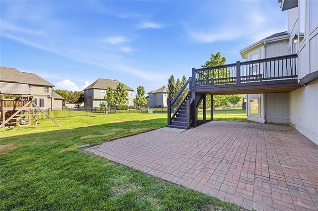10822 S Appleridge Lane, Olathe, KS 66061