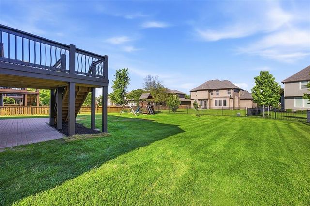 10822 S Appleridge Lane, Olathe, KS 66061