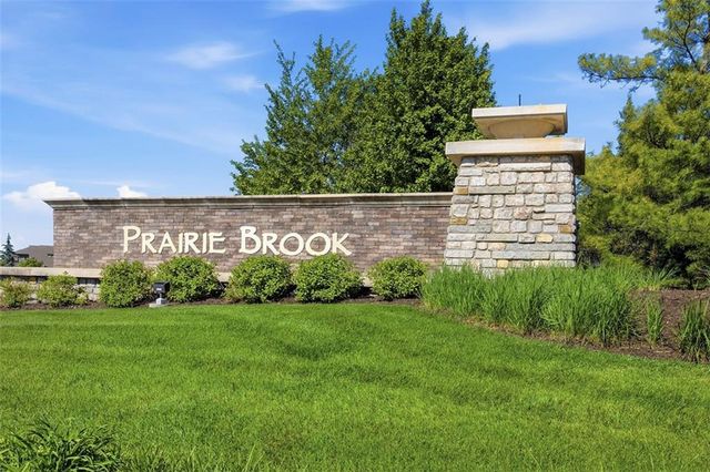 10822 S Appleridge Lane, Olathe, KS 66061