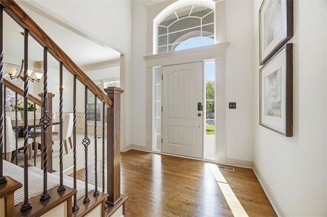 10822 S Appleridge Lane, Olathe, KS 66061