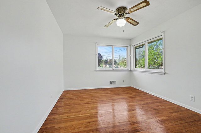 1411 Meadowlane Drive Se, City Of Kentwood, MI 49508