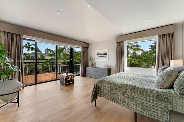 795 Lakeview Dr, Miami Beach, FL 33140