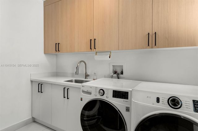 795 Lakeview Dr, Miami Beach, FL 33140