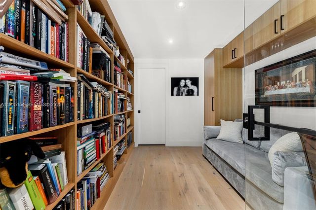 795 Lakeview Dr, Miami Beach, FL 33140