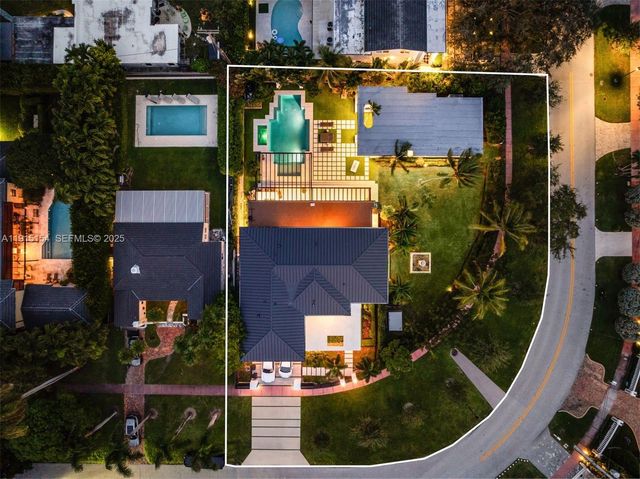 795 Lakeview Dr, Miami Beach, FL 33140