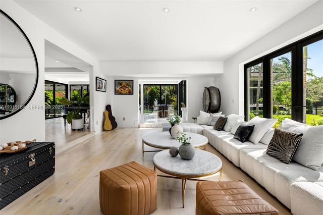 795 Lakeview Dr, Miami Beach, FL 33140