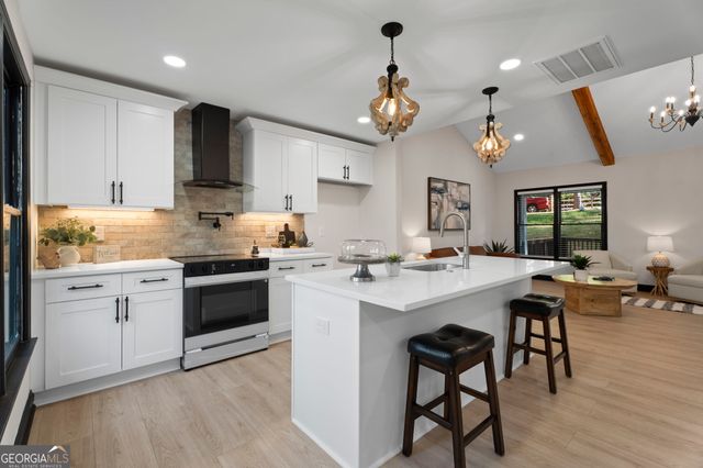 395 Pine L Drive, Buford, GA 30518