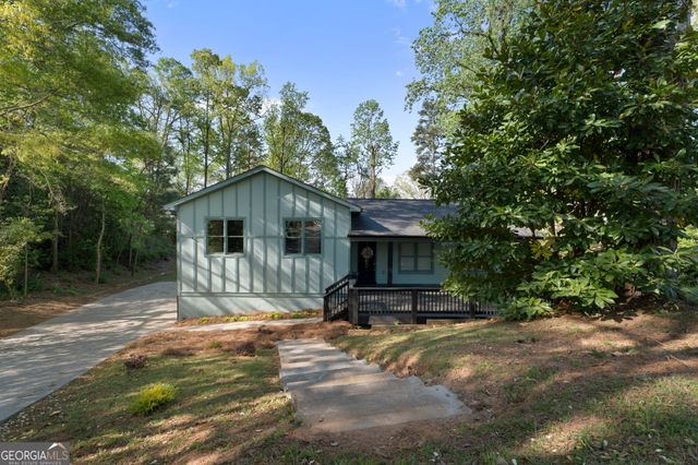 395 Pine L Drive, Buford, GA 30518