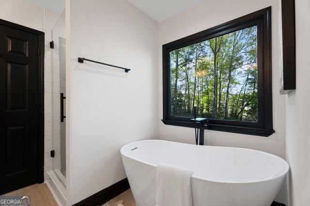 395 Pine L Drive, Buford, GA 30518