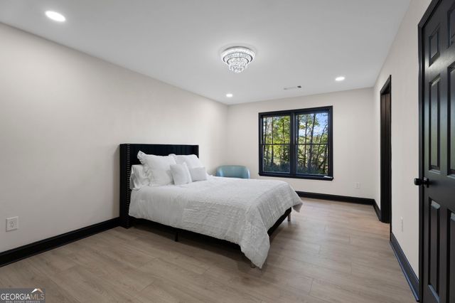 395 Pine L Drive, Buford, GA 30518