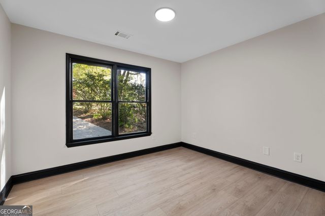 395 Pine L Drive, Buford, GA 30518