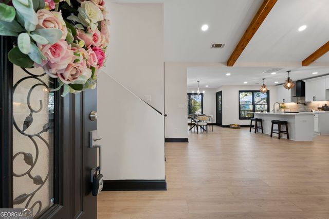 395 Pine L Drive, Buford, GA 30518