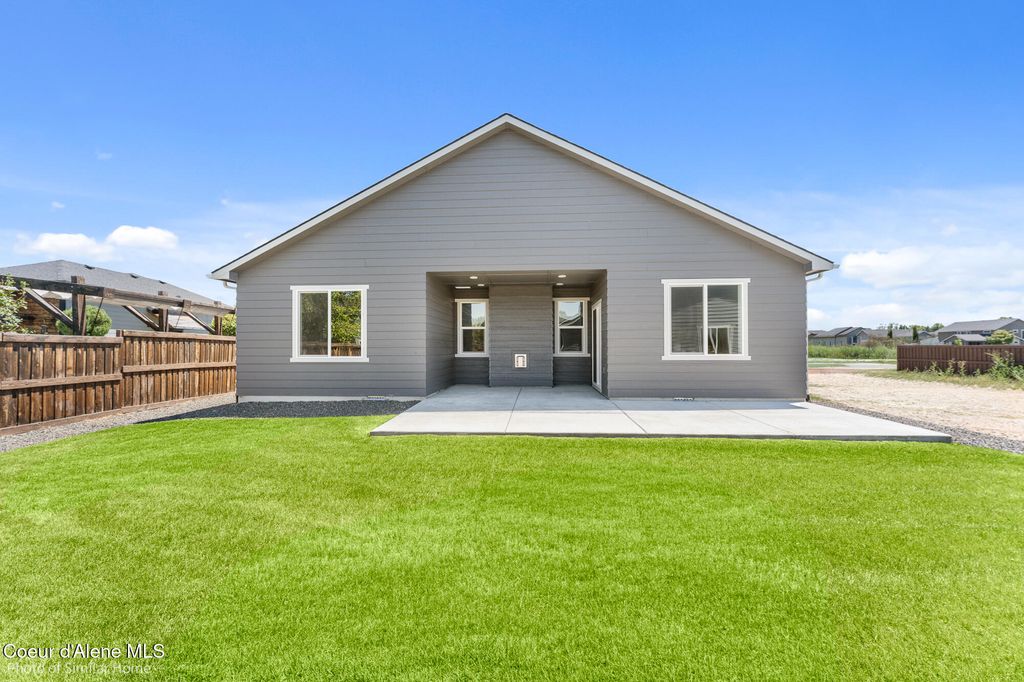 12172 W Kilkenny Dr, Post Falls, ID 83854 photo 2