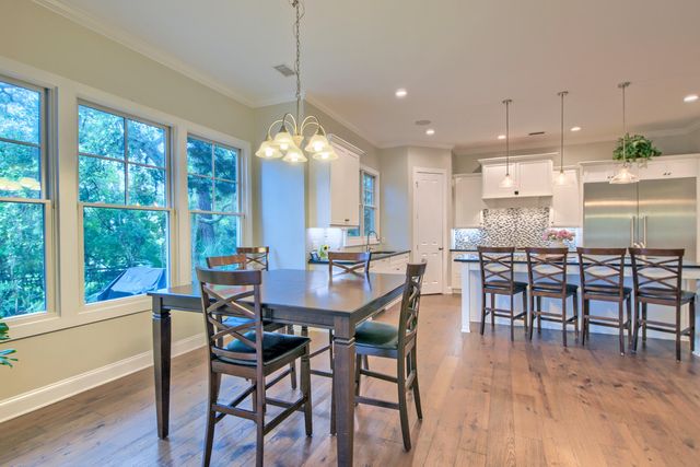 4385 Ten Shillings Way, Ravenel, SC 29470