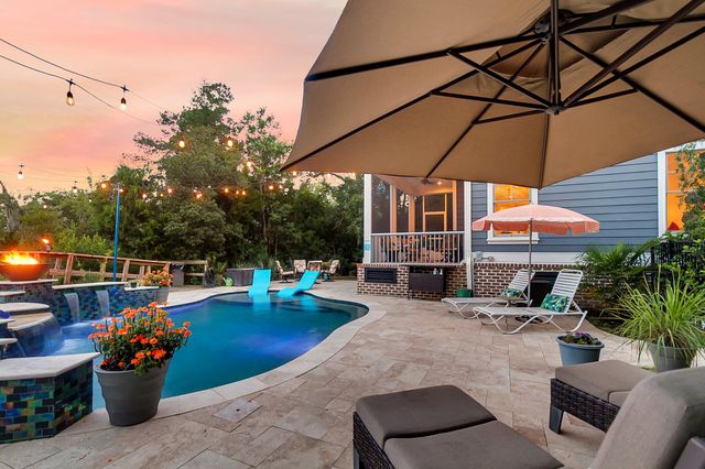 4385 Ten Shillings Way, Ravenel, SC 29470