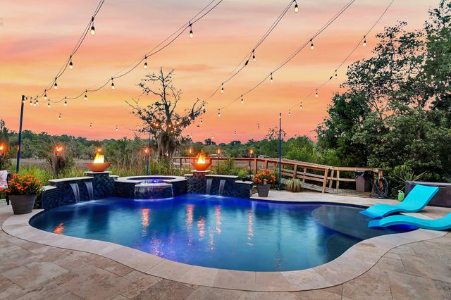 4385 Ten Shillings Way, Ravenel, SC 29470