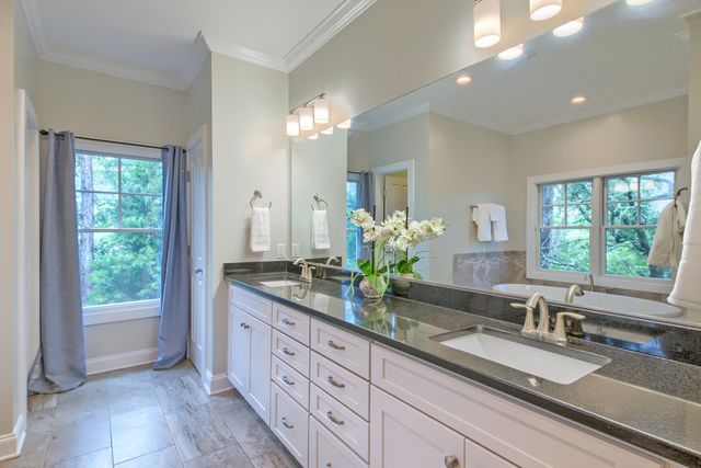 4385 Ten Shillings Way, Ravenel, SC 29470