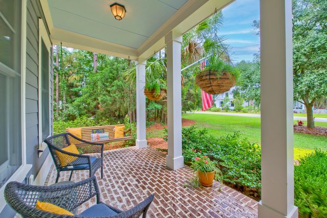 4385 Ten Shillings Way, Ravenel, SC 29470