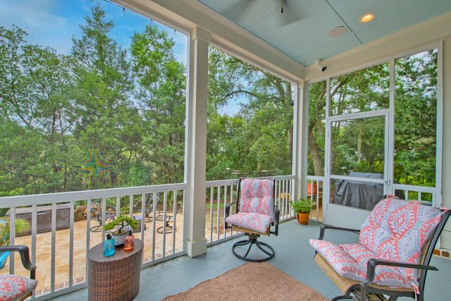 4385 Ten Shillings Way, Ravenel, SC 29470