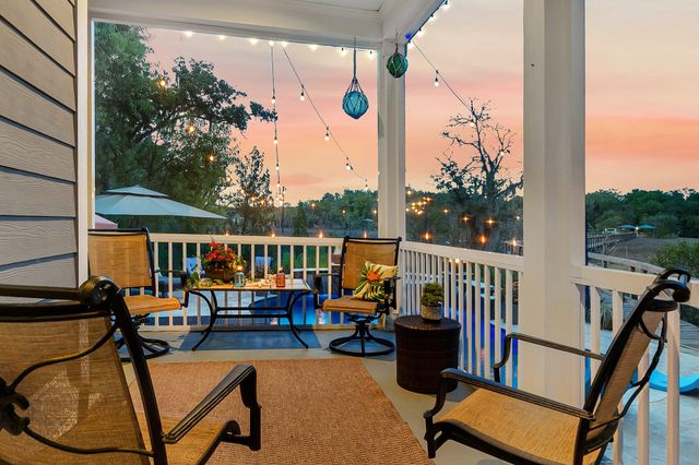 4385 Ten Shillings Way, Ravenel, SC 29470