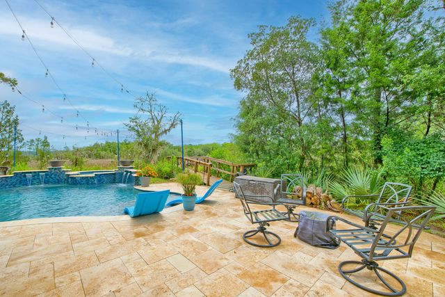 4385 Ten Shillings Way, Ravenel, SC 29470