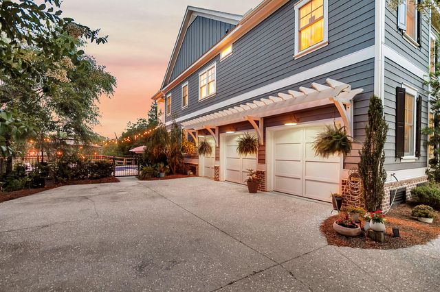 4385 Ten Shillings Way, Ravenel, SC 29470