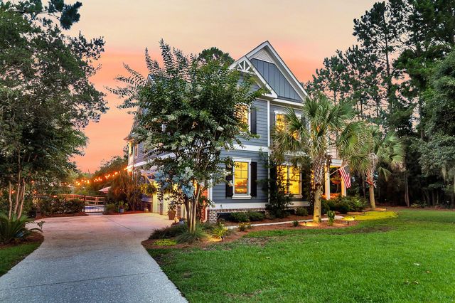 4385 Ten Shillings Way, Ravenel, SC 29470