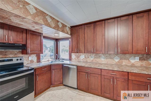 144 Bond Street, Iselin, NJ 08830