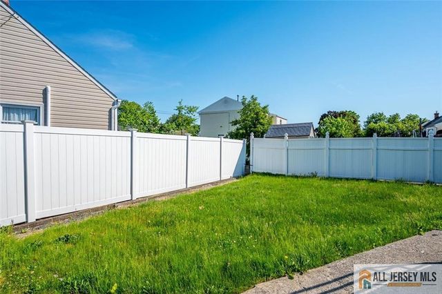 144 Bond Street, Iselin, NJ 08830