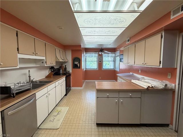 3328 Eagle Nest PT, Virginia Beach, VA 23452