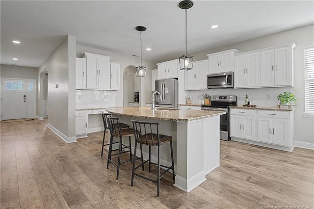 47 Pinnacle Drive, Spring Lake, NC 28390