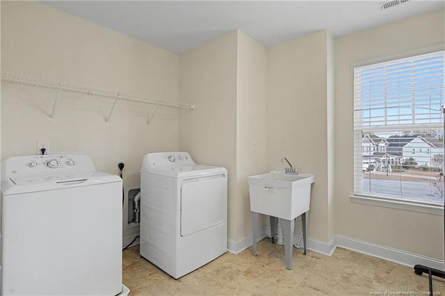 47 Pinnacle Drive, Spring Lake, NC 28390