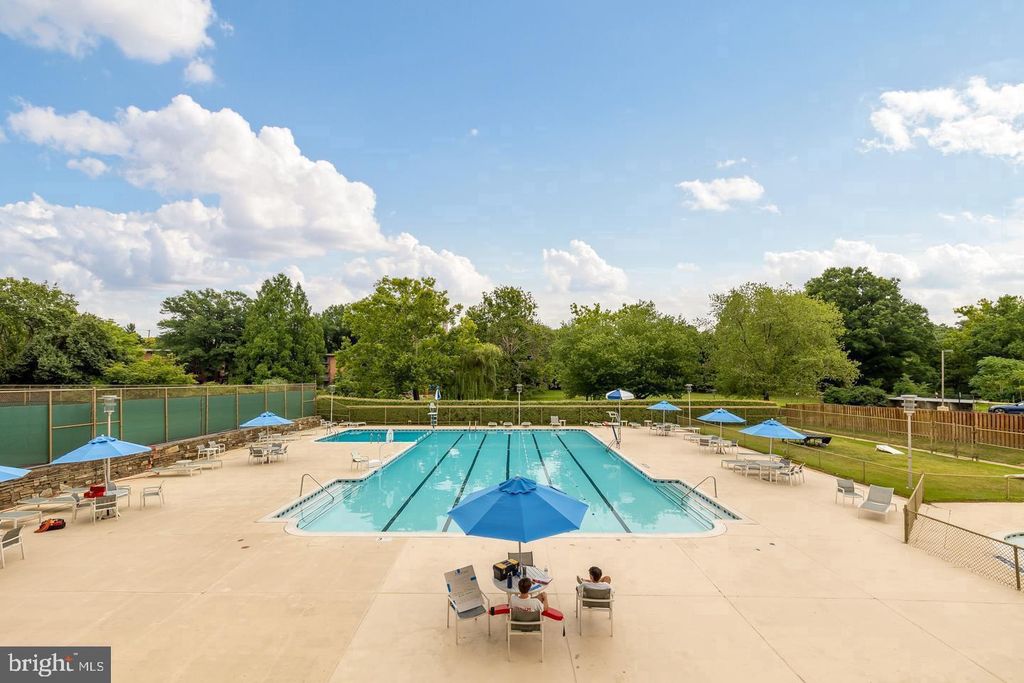 10401 GROSVENOR PL #1704, Rockville, MD 20852