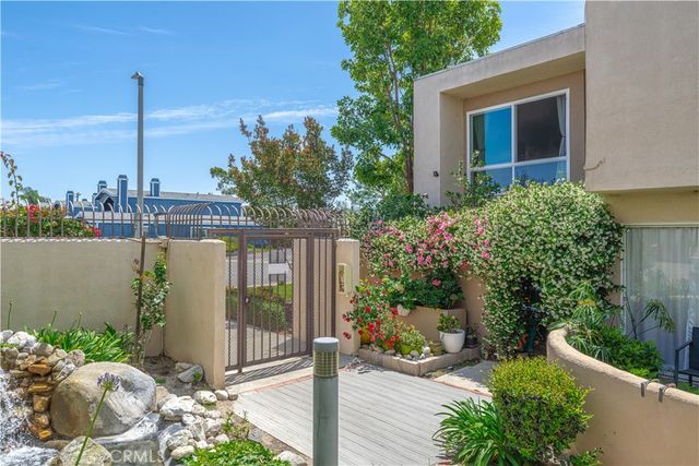 10732 Knott, Stanton, CA 90680