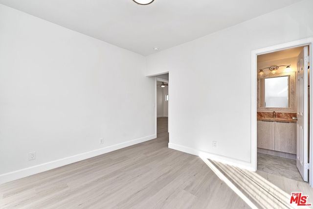 536 N Oxford Avenue, Los Angeles, CA 90004